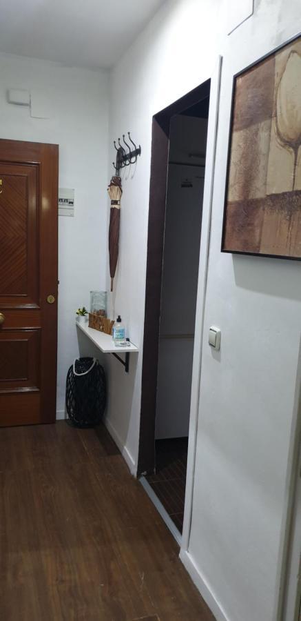 Sevilla ,piso completo en buena zona,Wifi y aparcamiento Exterior foto